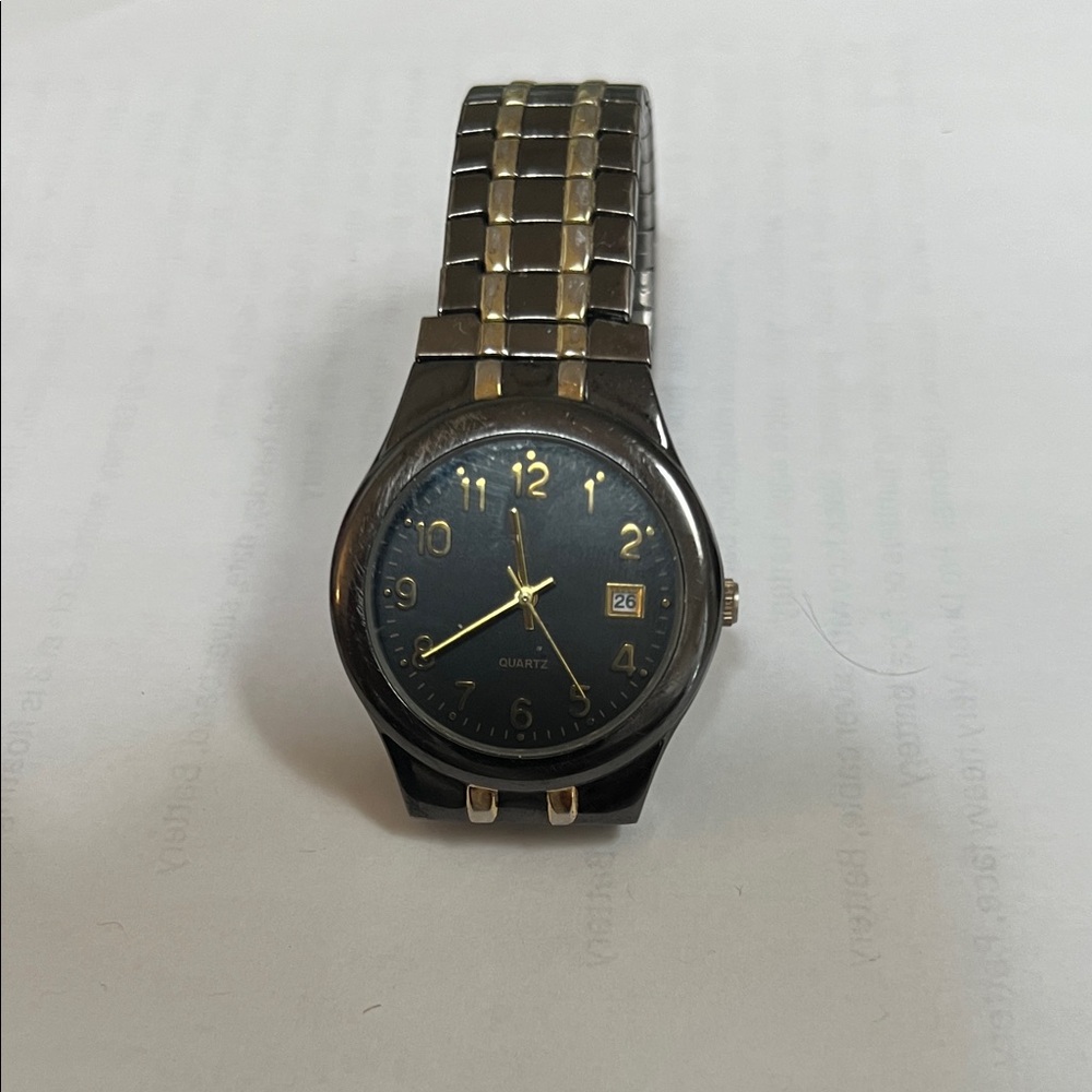 Black and Gold Men's Quartz Watch W/Date